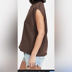 NWT KAKSER MUSCLE TANK TEE IN RAVEN FEATHERED SIZE SMALL